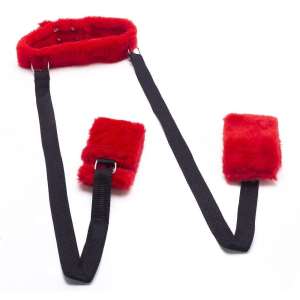 Coleira em pelúcia com amarra para pernas - Sexy Fantasy