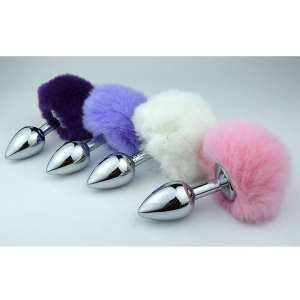 Plug de metal com pompom - Tamanho pequeno - Importado